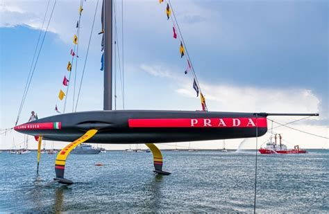 luna rossa prada barco|luna rossa.